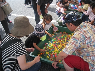 スーパーボールすくい